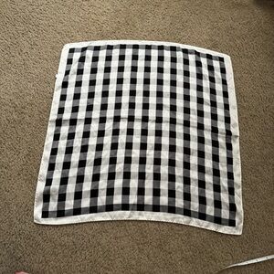 SHEIN Monochrome Checkered Square Scarf